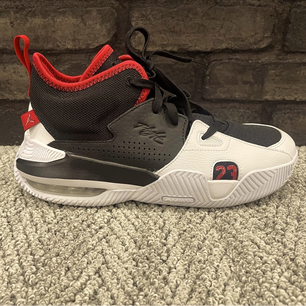 New. No box. 6.5 Y